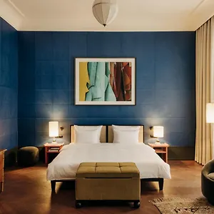 Boutique Chateau Royal Hotell